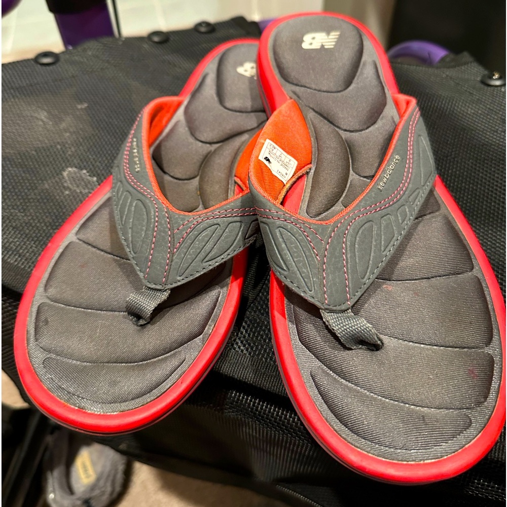 New Balance Flip flops